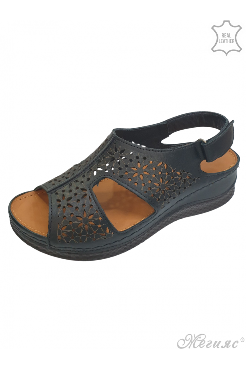 Ladies casual shoes black leather 02-401